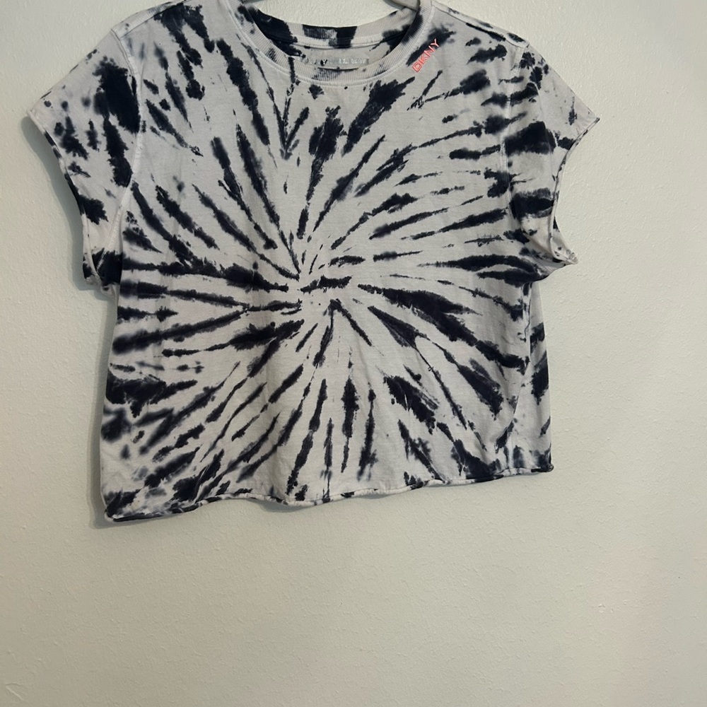 DKNYC Black and White Spiral Tie-Dye Tee